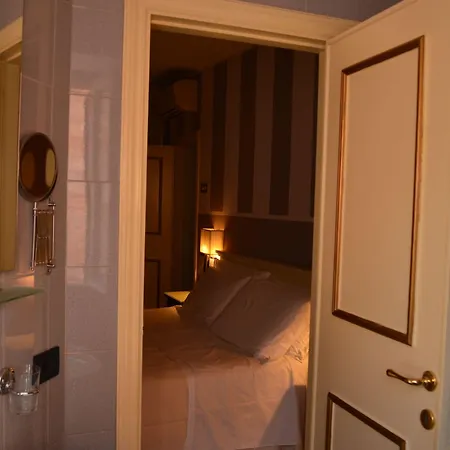 Otel Rosalba 2*
