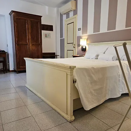 Otel Rosalba 2*